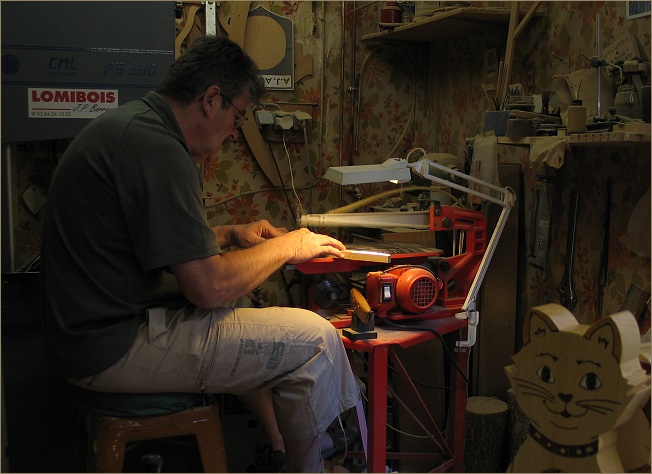 Jacques MANGIN dans son atelier 